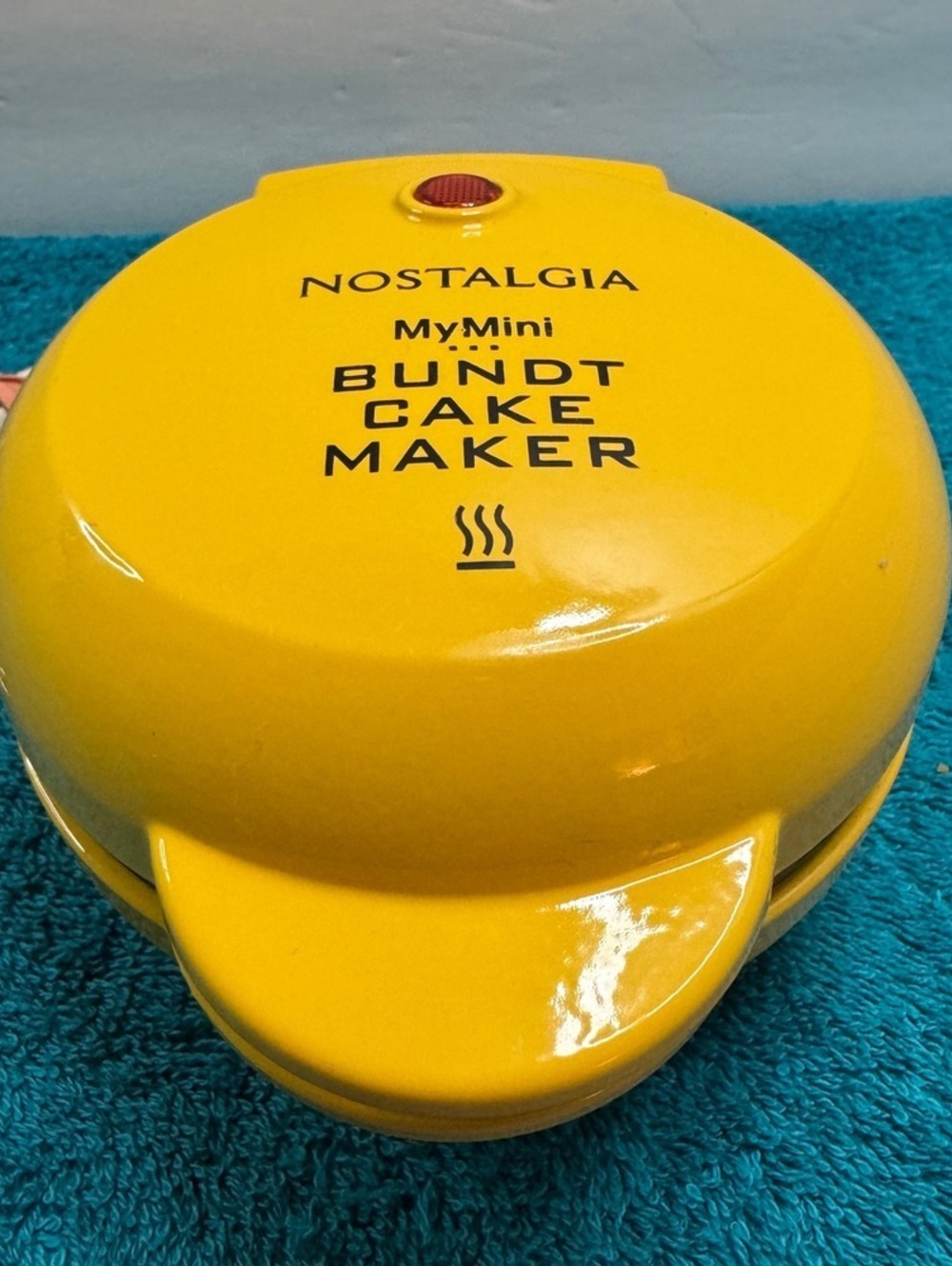 Nostalgia MyMini Bundt Cake Maker Yellow Compact Electric Baker Non-Stick 3-Slot